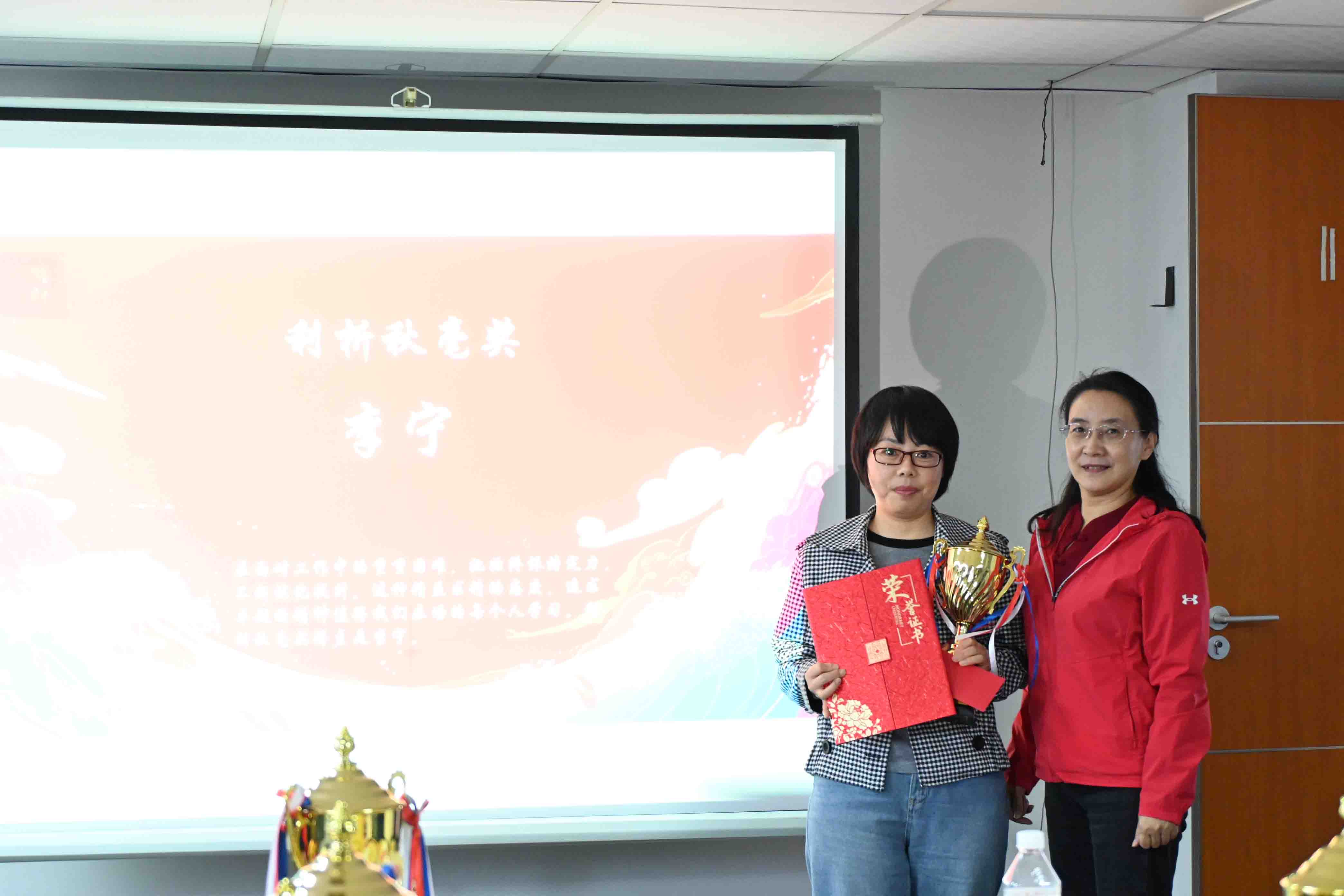 李宁.jpg